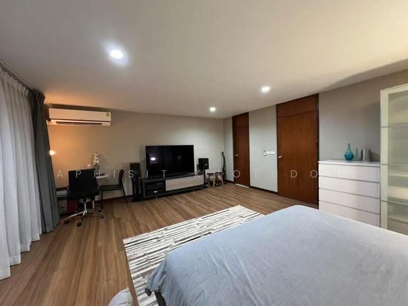 Baan Green Town, Bangkok, 52 Soi Phatthanakan, Suan Luang, Bangkok, 4 Bedrooms, 368 sqm, Townhouse For Sale, by Aphisit Khotudon, 500507043 - DDproperty.com