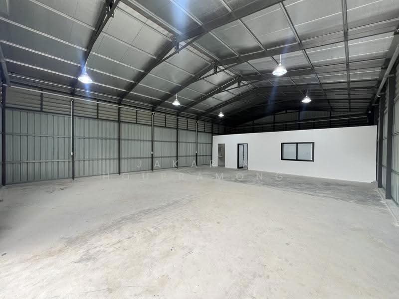 ให้เช่าโกดัง สตรีวิทยา 2 โชคชัย 4 ลาดพร้าว กรุงเทพ, Bangkok, Lat Phrao, Bangkok, , 302 sqm, Warehouse/Factory For Rent, by Jakarin Houpramong, 500507064 - DDproperty.com