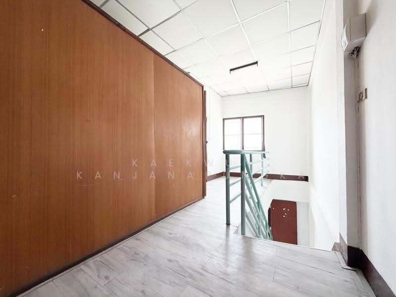 3-Storey Commercial Building for Rent on San Khong Luang Road, Chiang Rai (Code: OR1), Chiang Rai, Rob Wieng, Muang Chiang Rai, Chiang Rai, , 120 sqm, Shophouse For Rent, by Kaekwun Kanjanapungka, 500507116 - DDproperty.com
