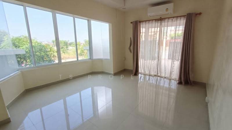 Passorn 12 Rangsit Klong 3, Pathum Thani, Yothathikan Khu Khot-Klong Luang Road, Khlong Sam, Khlong Luang, Pathum Thani, 4 Bedrooms, 164 sqm, Single Detached House For Sale, by TS PROPERTY, 500507128 - DDproperty.com