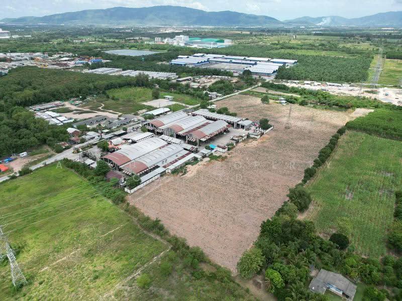 Investment opportunity in the EEC Land with buildings for sale in Ban Bueng, Chon Buri (Pattaya), Nong Phai Kaeo, Ban Bung, Chon Buri (Pattaya), , 76,592 sqm, Land For Sale, by A House Property Co.,Ltd., 500507144 - DDproperty.com