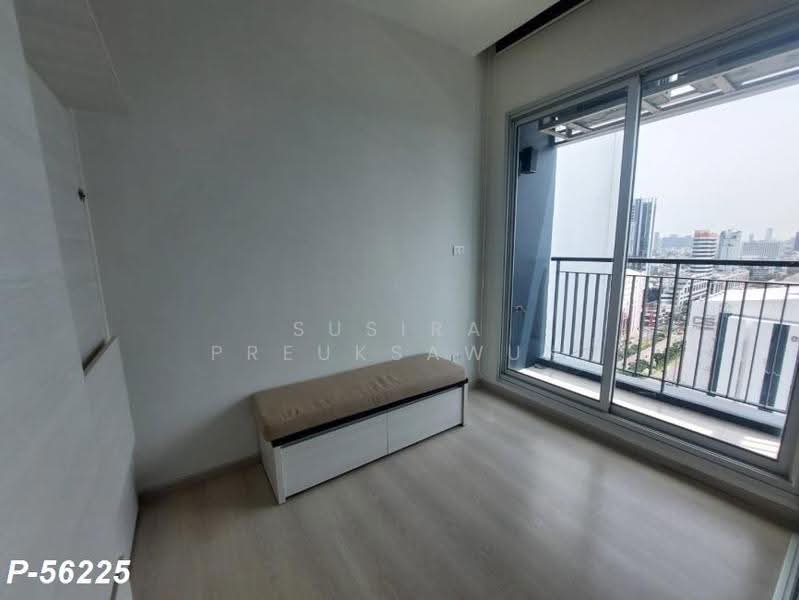 Life Ratchadapisek, Bangkok, 279 Ratchadapisaek Road, Huai Khwang, Bangkok, 2 Bedrooms, 46 sqm, Condo For Rent, by Susira Prueksawun, 500507151 - DDproperty.com