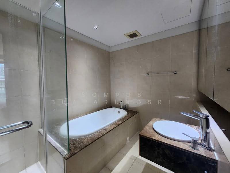 The Lakes, Bangkok, 123 Ratchadaphisek Road, Khlong Toei, Bangkok, 1 Bedroom, 70 sqm, Condo For Rent, by Sompob Buaparungsri, 500507174 - DDproperty.com