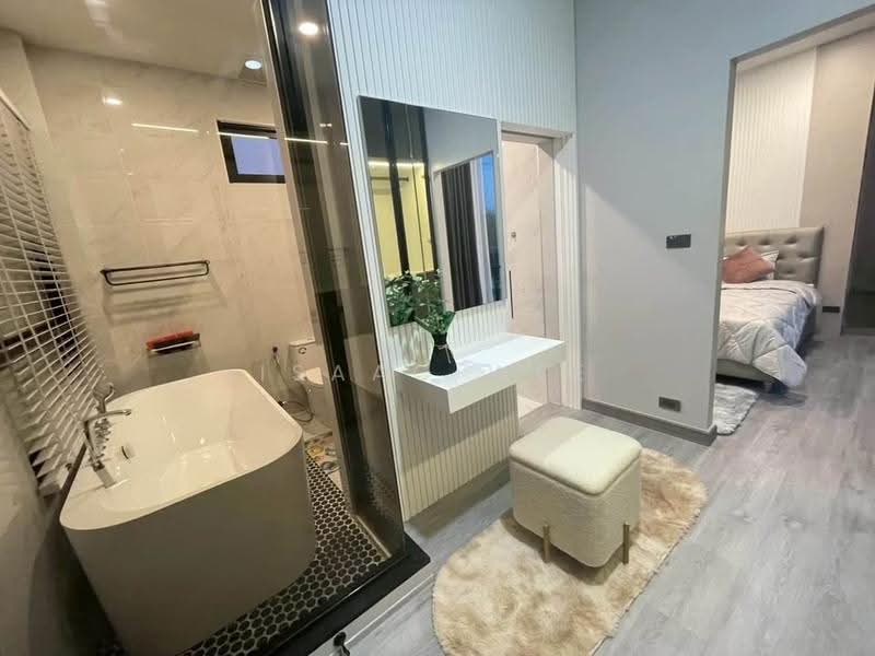 Luxury Modern Pool Villa in Ban Waen, Hang Dong, Chiang Mai, Ban Waen, Hang Dong, Chiang Mai, 4 Bedrooms, 300 sqm, Villa For Rent, by ISAAC WEE, 500507238 - DDproperty.com