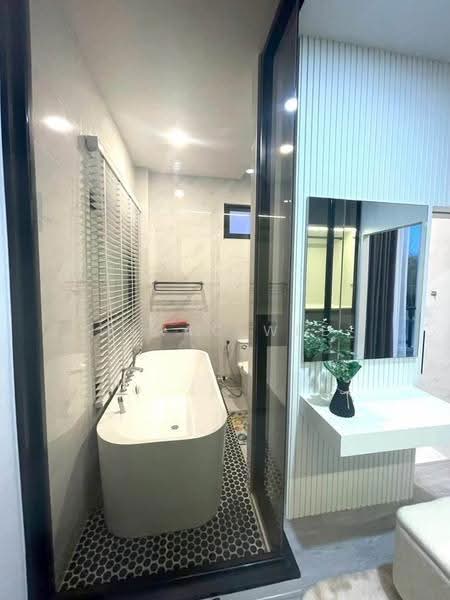 Luxury Modern Pool Villa in Ban Waen, Hang Dong, Chiang Mai, Ban Waen, Hang Dong, Chiang Mai, 4 Bedrooms, 300 sqm, Villa For Rent, by ISAAC WEE, 500507238 - DDproperty.com