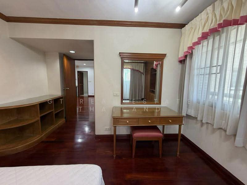 Baan Suanpetch, Bangkok, 18 Soi Sukhumvit 39, Khlong Tan Nua, Watthana, Bangkok, 2 Bedrooms, 135 sqm, Condo For Rent, by GT Real Estate Thailand, 500507249 - DDproperty.com