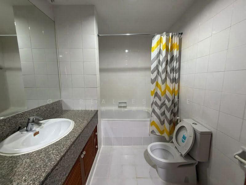 Baan Suanpetch, Bangkok, 18 Soi Sukhumvit 39, Khlong Tan Nua, Watthana, Bangkok, 2 Bedrooms, 135 sqm, Condo For Rent, by GT Real Estate Thailand, 500507249 - DDproperty.com