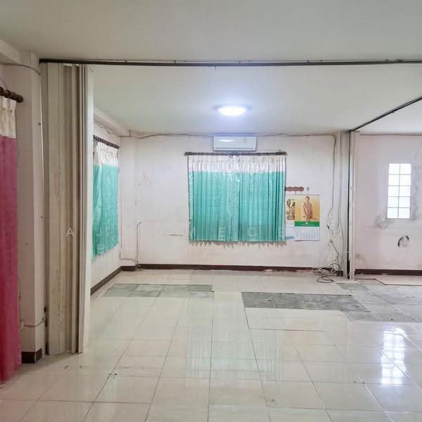 บ้านเดี่ยว3ชั้น 50ตรว. ม.ฉลองกรุง ซ.6 ลาดกระบัง, Bangkok, Lam Pla Tiew, Lat Krabang, Bangkok, 4 Bedrooms, 328 sqm, Single Detached House For Sale, by AJHOMECENTER=คุณอ้อย, 500507450 - DDproperty.com