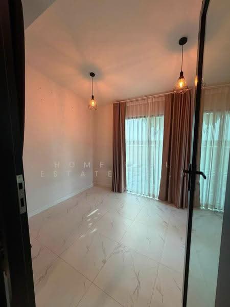 Zerene Ratchaphruek-Chaengwattana, Nonthaburi, Khlong Khoi, Pak Kret, Khlong Khoi, Pak Kret, Nonthaburi, 5 Bedrooms, 174 sqm, Single Detached House For Sale, by HOME Real Estate Service, 500507482 - DDproperty.com