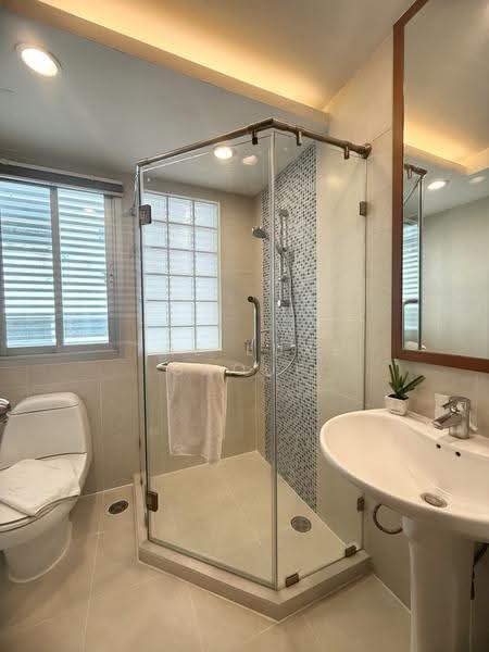 Sathorn Gallery Residences, Bangkok, 70 Pan Road, Silom, Bang Rak, Bangkok, 3 Bedrooms, 200 sqm, Condo For Rent, by The Luxe Group, 500507485 - DDproperty.com