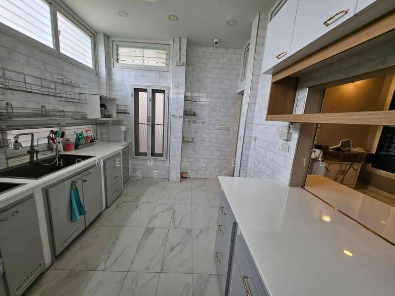Kunalai Westgate, Nonthaburi, Phimonrat, Bang Bua Thong, Nonthaburi, 5 Bedrooms, 350 sqm, Single Detached House For Sale, by HOME Real Estate Service, 500507512 - DDproperty.com