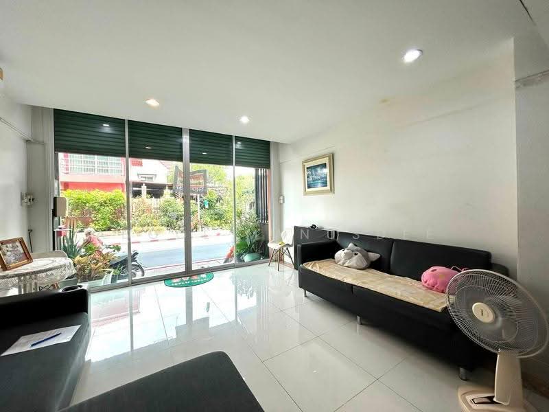 หมู่บ้านเศรษฐกิจ บางแค, Bangkok, เพชรเกษม, Bang Kae Nua, Bang Khae, Bangkok, 3 Bedrooms, 170 sqm, Townhouse For Sale, by Adool Manusdee, 500507515 - DDproperty.com