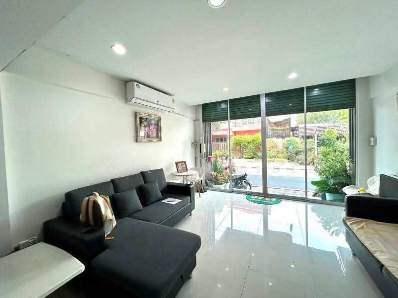 หมู่บ้านเศรษฐกิจ บางแค, Bangkok, เพชรเกษม, Bang Kae Nua, Bang Khae, Bangkok, 3 Bedrooms, 170 sqm, Townhouse For Sale, by Adool Manusdee, 500507515 - DDproperty.com