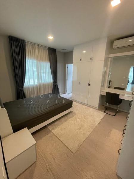 Mantana 2 Motorway - New Krungthepkreetha, Bangkok, Manthana 2 Motorway-New Krungthep Kreetha Intersection, Phatthanakan Road 4, Khlong Song Ton Nun, Lat Krabang, Bangkok, 4 Bedrooms, 286 sqm, Single Detached House For Sale, by HOME Real Estate Service, 500507518 - DDproperty.com