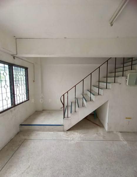Commercial building for sale, located on the main road of Thung Sukla, Sriracha, Chon Buri (Pattaya), Thung Suk La, Si Racha, Chon Buri (Pattaya), , 80 sqm, Shophouse For Sale, by A House Property Co.,Ltd., 500507561 - DDproperty.com
