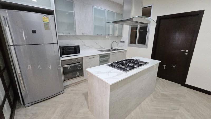 Grand Mercure Bangkok Asoke Residence : แกรนด์ เมอร์เคียว อโศก เรสซิเดนซ์, กรุงเทพ, 50 5 ซอย สุขุมวิท 19, คลองตันเหนือ, วัฒนา, กรุงเทพ, 100 ตร.ม., คอนโด ให้เช่า, โดย BANGKOK PROPERTY AGENTS, 500507595 - DDproperty.com