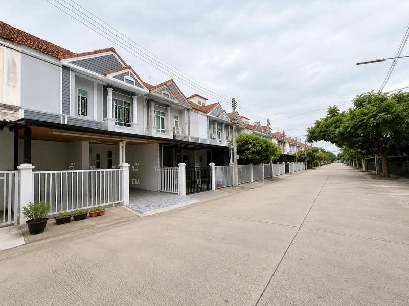 Baan Mantakarn Rangsit-Lumlukka Klong 4 : บ้านมัณฑกานต์ รังสิต-ลำลูกกา คลอง 4, ปทุมธานี, ถนน ไสวประชาราษฎร์, ลาดสวาย, ลำลูกกา, ปทุมธานี, 89 ตร.ม., ทาวน์เฮ้าส์ ขาย, โดย ภัทรนัน อิศรางกูร ณ อยุธยา, 500507689 - DDproperty.com