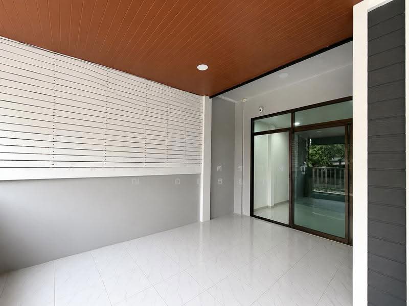 Baan Mantakarn Rangsit-Lumlukka Klong 4, Pathum Thani, Sawai Pracharat Road, Lat Sawai, Lam Luk Ka, Pathum Thani, 3 Bedrooms, 89 sqm, Townhouse For Sale, by ภัทรนัน อิศรางกูร ณ อยุธยา, 500507689 - DDproperty.com