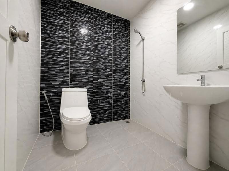 Baan Mantakarn Rangsit-Lumlukka Klong 4, Pathum Thani, Sawai Pracharat Road, Lat Sawai, Lam Luk Ka, Pathum Thani, 3 Bedrooms, 89 sqm, Townhouse For Sale, by ภัทรนัน อิศรางกูร ณ อยุธยา, 500507689 - DDproperty.com