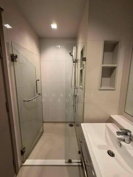 Life Asoke, Bangkok, Asoke-Dindang Road, Bang Kapi, Huai Khwang, Bangkok, 1 Bedroom, 36 sqm, Condo For Rent, by Tanakrit Chotbuddkayan, 500507698 - DDproperty.com