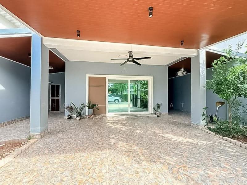 Modern House for Sale Thung Klom Tan Man 3Bed Fully Furnished, Chon Buri (Pattaya), Bang Lamung, Bang Lamung (Pattaya), Chon Buri (Pattaya), 3 Bedrooms, 200 sqm, Single Detached House For Sale, by PLC real estate, 500507734 - DDproperty.com