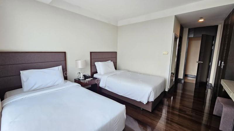 Jasmine Grande Residence, Bangkok, 4338 Rama IV Road, Phra Kanong, Khlong Toei, Bangkok, 3 Bedrooms, 151 sqm, Condo For Rent, by BANGKOK PROPERTY AGENTS, 500507744 - DDproperty.com
