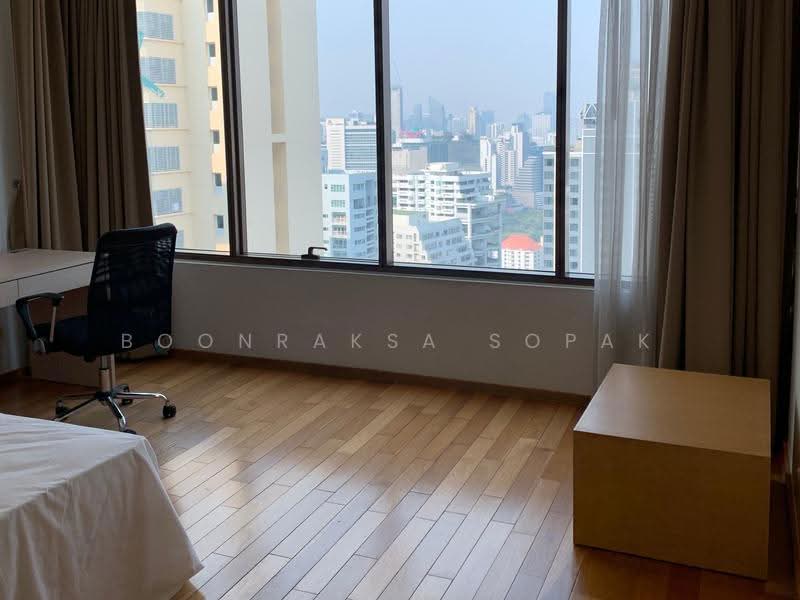 The Emporio Place, Bangkok, 93 Soi Sukhumvit 24, Sukhumvit Road, Khong Tan, Khlong Toei, Bangkok, 2 Bedrooms, 105 sqm, Condo For Rent, by Boonraksa Sopak, 500507753 - DDproperty.com