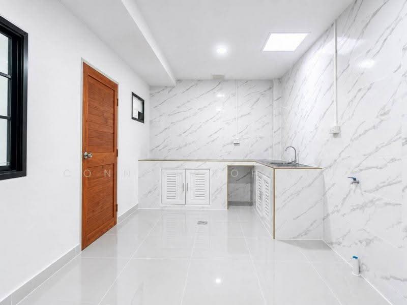Moobaan Baan Saeng Tawan Rangsit-Nakhon Nayok Khlong 11 Road, Pathum Thani, Rangsit-Nakhon Nayok Road, Bung Nam Rak, Thanyaburi, Pathum Thani, 4 Bedrooms, 21 sqm, Townhouse For Sale, by Connex Property, 500507755 - DDproperty.com