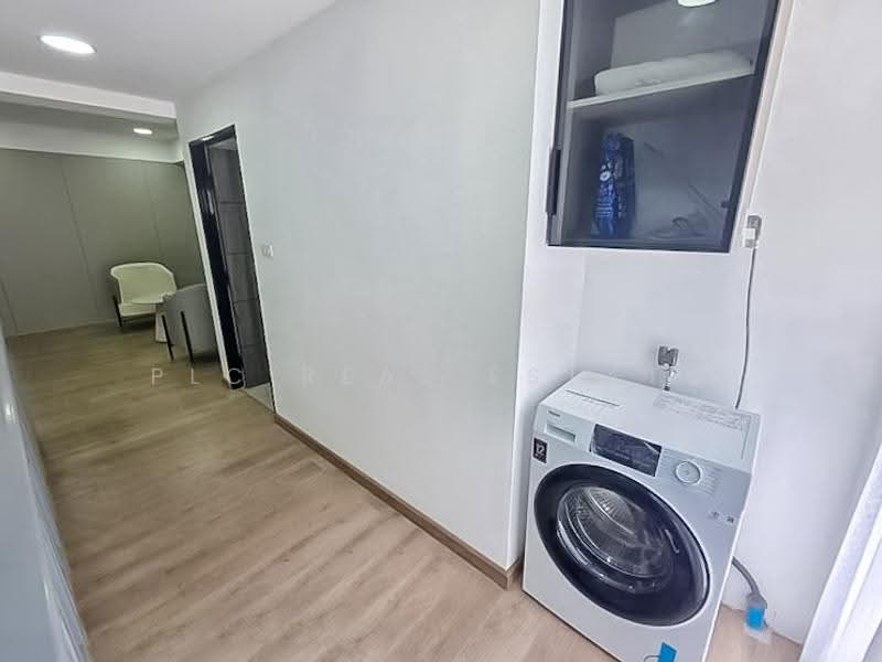 Stylish 3 Storey Townhouse for Sale Thappraya 3 Bedrooms, Chon Buri (Pattaya), Bang Lamung, Bang Lamung (Pattaya), Chon Buri (Pattaya), 3 Bedrooms, 200 sqm, Townhouse For Sale, by PLC real estate, 500507766 - DDproperty.com