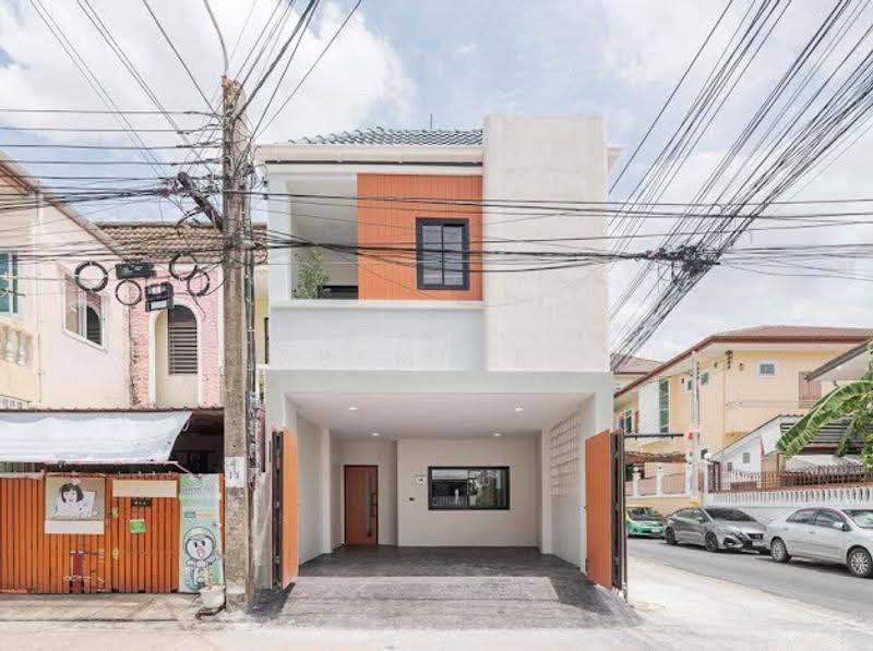 undefined, Bangkok, Chan Kasem, Chatuchak, Bangkok, 3 Bedrooms, 200 sqm, Townhouse For Sale, by Pemika Aukkaraleekul, 500507830 - DDproperty.com