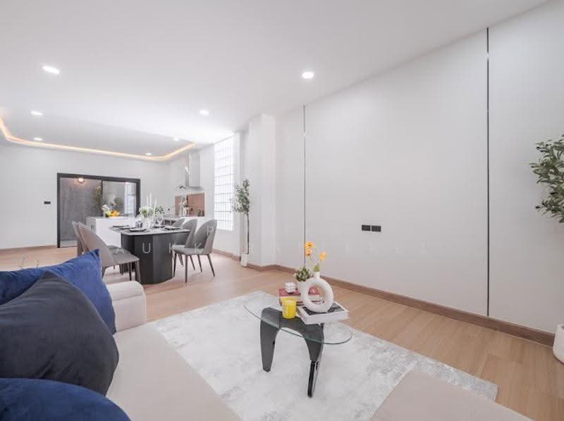 undefined, Bangkok, Chan Kasem, Chatuchak, Bangkok, 3 Bedrooms, 200 sqm, Townhouse For Sale, by Pemika Aukkaraleekul, 500507830 - DDproperty.com