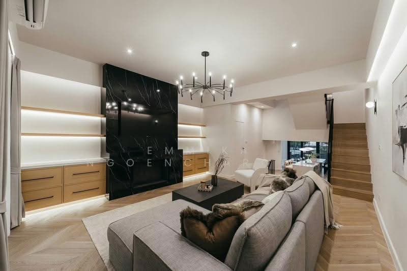 Regent 71 Place, Bangkok, Phra Kanong Nua, Watthana, Bangkok, 5 Bedrooms, 350 sqm, Townhouse For Rent, by Emmika Ngoencharoen, 500507941 - DDproperty.com