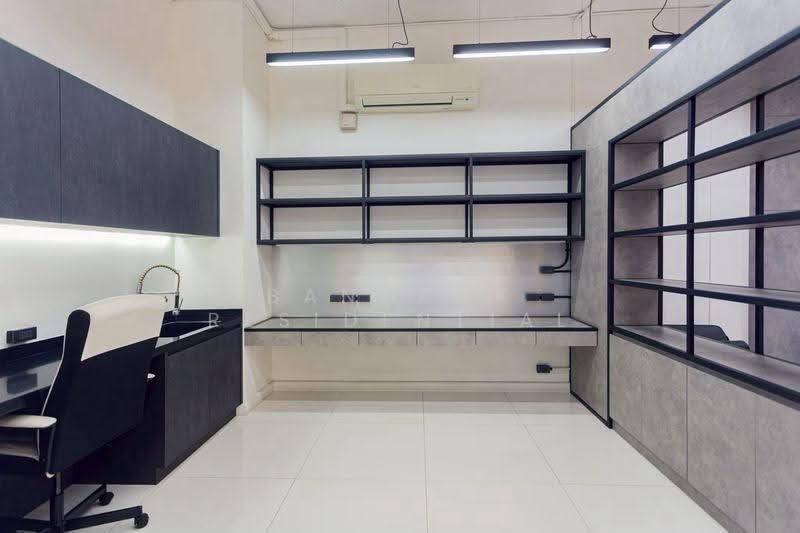 The Park Lane 22, Bangkok, 42 Soi Pridi Banomyong 45, Khlong Tan Nua, Watthana, Bangkok, 3 Bedrooms, 280 sqm, Townhouse For Rent, by Bangkok Residential, 500508025 - DDproperty.com