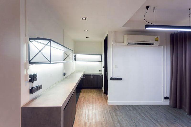 The Park Lane 22, Bangkok, 42 Soi Pridi Banomyong 45, Khlong Tan Nua, Watthana, Bangkok, 3 Bedrooms, 280 sqm, Townhouse For Rent, by Bangkok Residential, 500508025 - DDproperty.com