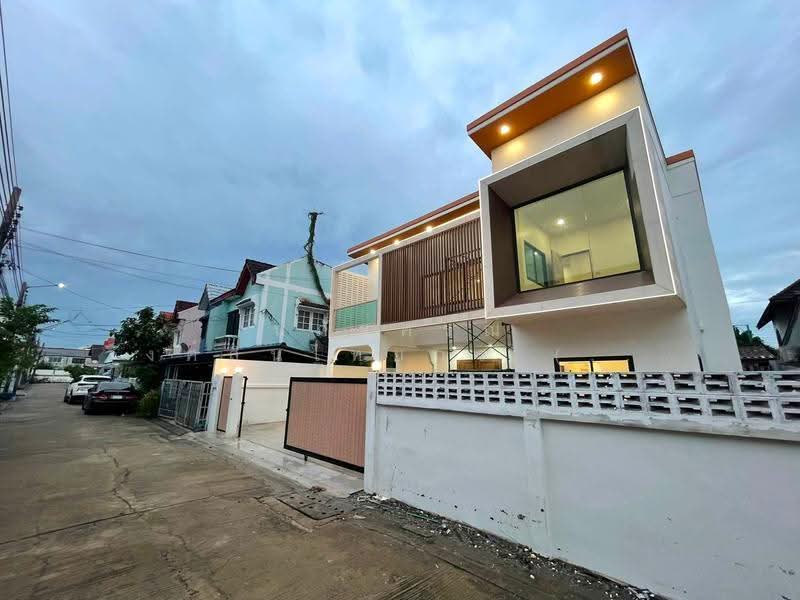 ขายบ้านเดี่ยว ซอยลาดพร้าว 87 คลองเจ้าคุณสิงห์ เขตวังทองหลาง, กรุงเทพ, ลาดพร้าว87, คลองเจ้าคุณสิงห์, วังทองหลาง, กรุงเทพ, 250 ตร.ม., บ้านเดี่ยว ขาย, โดย นภัสศรณ์ วงศ์สินไทยกร (นันท์), 500508045 - DDproperty.com
