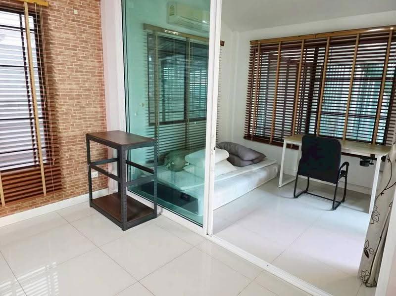 Mantana Lake Watcharapol, Bangkok, Sukhaphiban 5 Road, O-Ngoen, Sai Mai, Bangkok, 6 Bedrooms, 300 sqm, Single Detached House For Sale, by ปัญญา สมหมาย, 500508117 - DDproperty.com