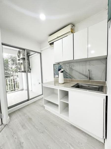 Lumpini Condo Town Bodindecha Ramkhamhaeng, Bangkok, Soi Ramkhamhaeng 43/1, Phlapphla, Wang Thonglang, Bangkok, 1 Bedroom, 28 sqm, Condo For Sale, by อรณิชา เทวาดิเทพ, 500508118 - DDproperty.com