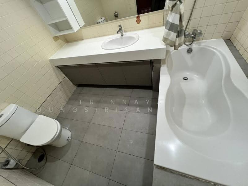 Liberty Park 2, Bangkok, 55 Soi Sukhumvit 11, Khlongtoei Nua, Watthana, Bangkok, 2 Bedrooms, 110 sqm, Condo For Rent, by Trinnaya Dungsirisangthong, 500508128 - DDproperty.com