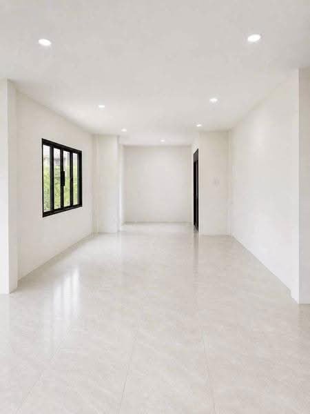 Ladawan Srinakarin, Samut Prakan, Srinakarin Road, Bang Kaeo, Bang Plee, Samut Prakan, 3 Bedrooms, 500 sqm, Single Detached House For Sale, by HOME Real Estate Service, 500508138 - DDproperty.com
