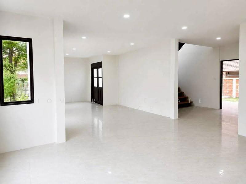 Ladawan Srinakarin, Samut Prakan, Srinakarin Road, Bang Kaeo, Bang Plee, Samut Prakan, 3 Bedrooms, 500 sqm, Single Detached House For Sale, by HOME Real Estate Service, 500508138 - DDproperty.com