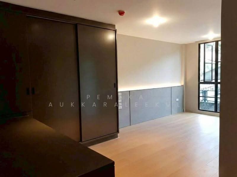 Na Vara Residence, Bangkok, 33/6 Soi Langsuan, Lumphini, Pathum Wan, Bangkok, 3 Bedrooms, 182 sqm, Condo For Sale, by Pemika Aukkaraleekul, 500508150 - DDproperty.com