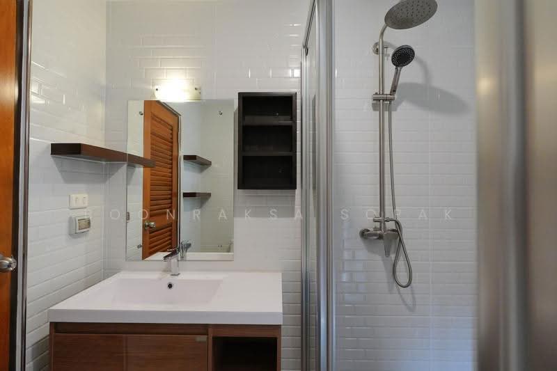 Von Napa Sukhumvit 38, Bangkok, Soi Sukhumvit 38, Phra Kanong, Khlong Toei, Bangkok, 1 Bedroom, 55 sqm, Condo For Rent, by Boonraksa Sopak, 500508211 - DDproperty.com