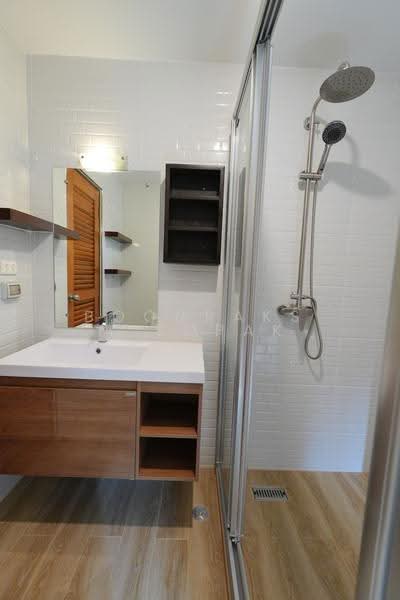 Von Napa Sukhumvit 38, Bangkok, Soi Sukhumvit 38, Phra Kanong, Khlong Toei, Bangkok, 1 Bedroom, 55 sqm, Condo For Rent, by Boonraksa Sopak, 500508211 - DDproperty.com