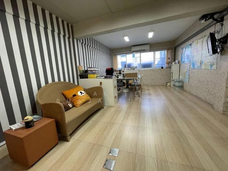 4-BR Townhouse, Bangkok, Chom Thong, Bangkok, 4 Bedrooms, 64 sqm, Townhouse For Sale, by Jakree Buajatturat, 500508227 - DDproperty.com