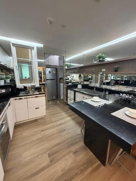 Wilshire Condominium, Bangkok, 80 Soi Sukhimvit 22, Khlong Toei, Bangkok, 3 Bedrooms, 170 sqm, Condo For Rent, by Jakree Buajatturat, 500508231 - DDproperty.com