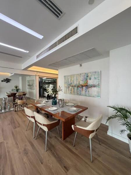 Wilshire Condominium, Bangkok, 80 Soi Sukhimvit 22, Khlong Toei, Bangkok, 3 Bedrooms, 170 sqm, Condo For Rent, by Jakree Buajatturat, 500508231 - DDproperty.com