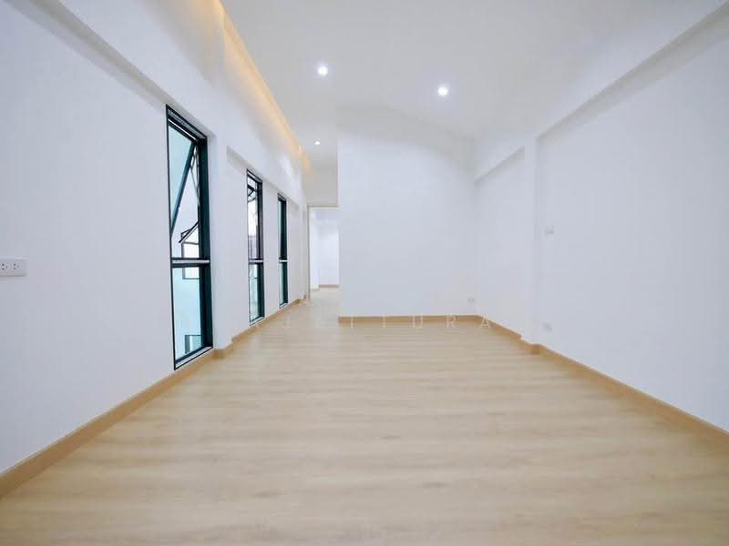 3-BR House, Bangkok, Nuan Chan, Bueng Kum, Bangkok, 3 Bedrooms, 177 sqm, Single Detached House For Sale, by Jakree Buajatturat, 500508244 - DDproperty.com