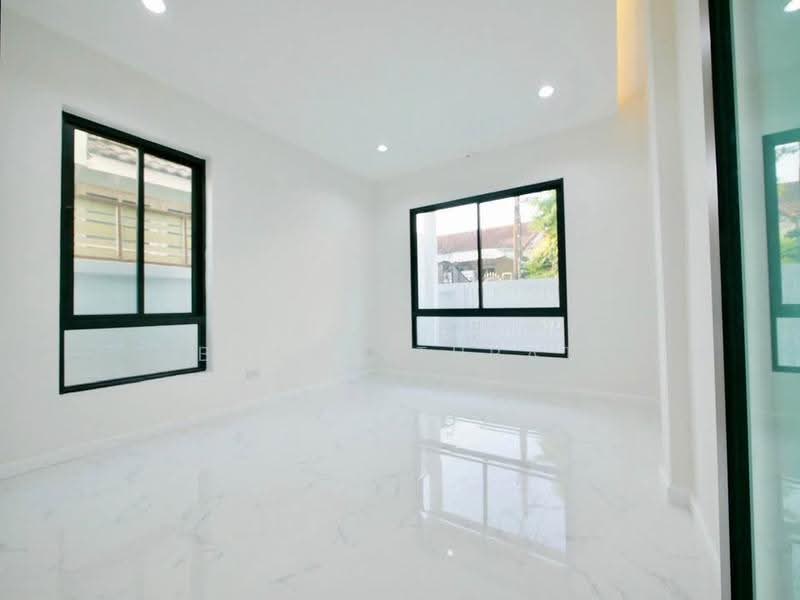 บ้าน 3-ห้องนอน, กรุงเทพ, นวลจันทร์, บึงกุ่ม, กรุงเทพ, 177 ตร.ม., บ้านเดี่ยว ขาย, โดย Jakree Buajatturat, 500508244 - DDproperty.com