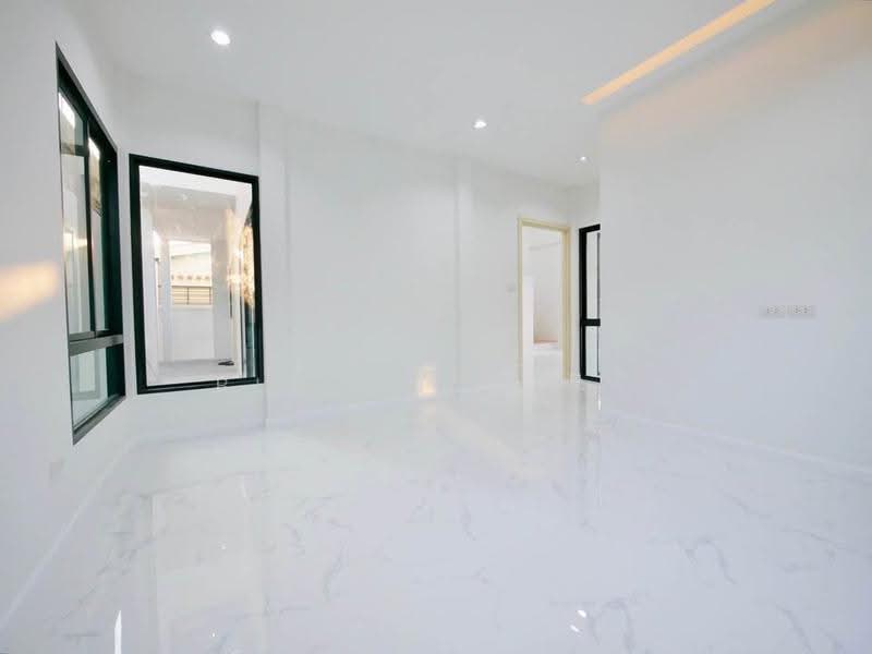 บ้าน 3-ห้องนอน, กรุงเทพ, นวลจันทร์, บึงกุ่ม, กรุงเทพ, 177 ตร.ม., บ้านเดี่ยว ขาย, โดย Jakree Buajatturat, 500508244 - DDproperty.com