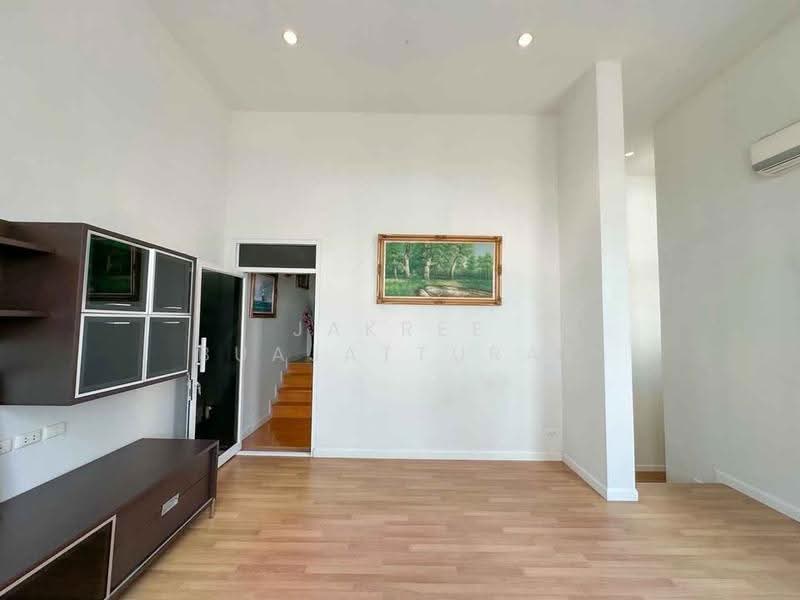 Euro Nova : หมู่บ้านยูโร โนวา, กรุงเทพ, Lat Krabang Rd, ลาดกระบัง, กรุงเทพ, 261 ตร.ม., ทาวน์เฮ้าส์ ขาย, โดย Jakree Buajatturat, 500508312 - DDproperty.com